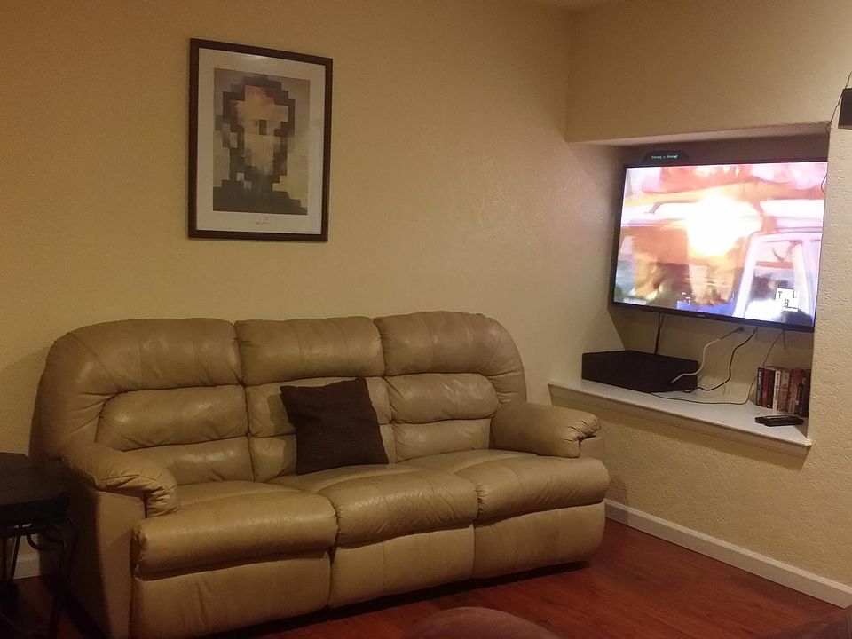 TV ROOM