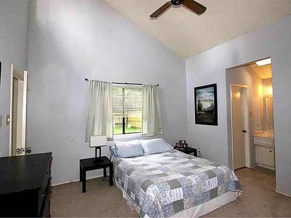 3rd image of 72 Trummel Ct