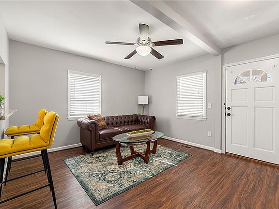 4th image of 954 Fern Ave SE