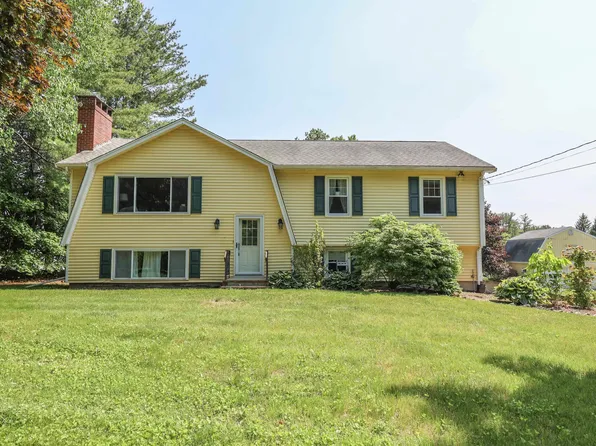 28 Frying Pan Lane, Stratham, NH 03885