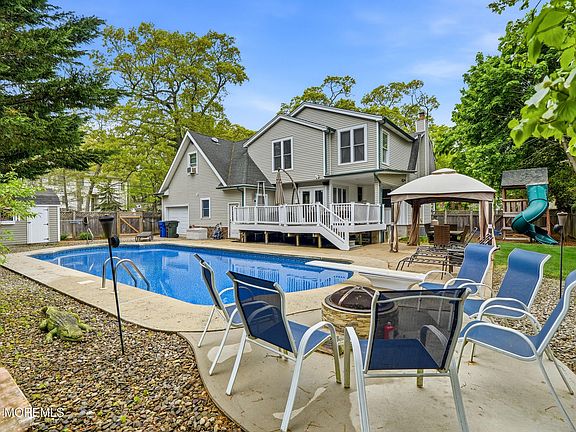 3rd image of 420 Wells Avenue