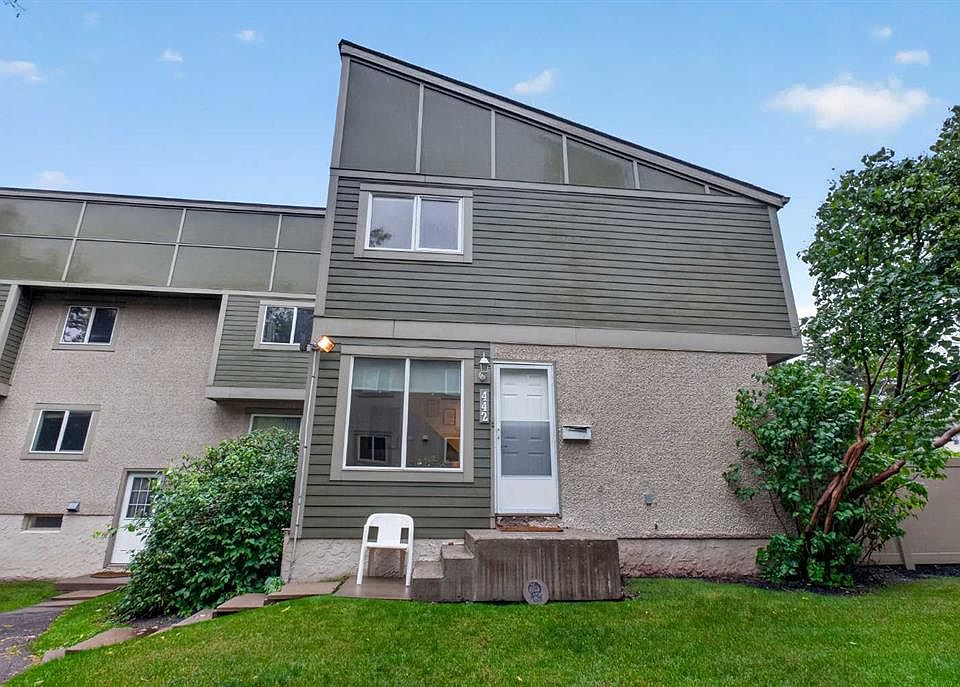 1st image of 406 W Blackthorn Rd NE #442