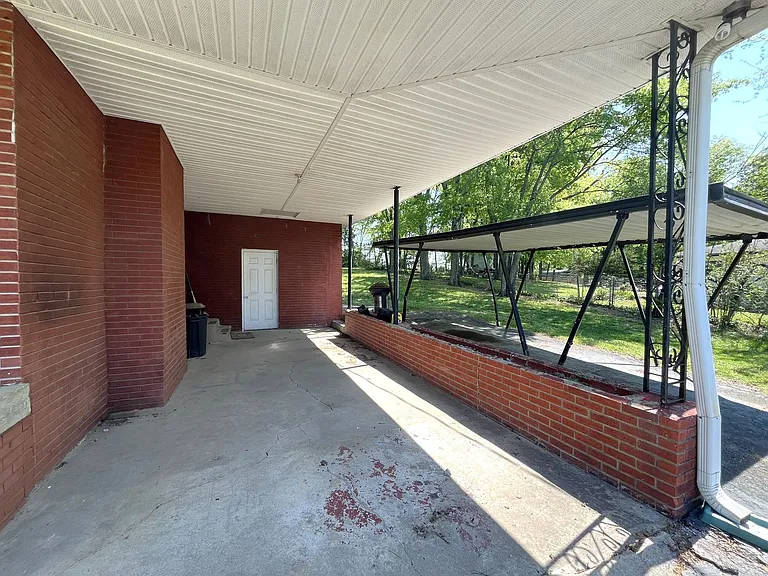 606 Terrace Hill Rd — Photo 12