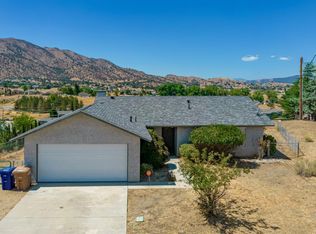 20601 Ridgecrest Dr, Tehachapi, CA 93561