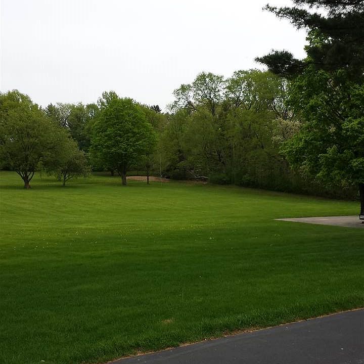 2nd image of 1919 N Mulford Rd