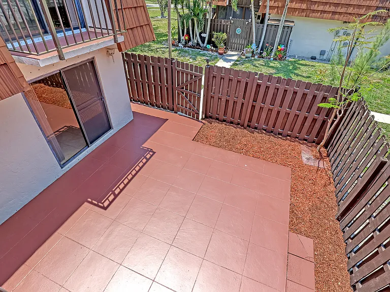 6335 Red Pine Ln #A — Photo 26