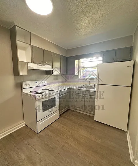 1844 Green Dr NW — Photo 4