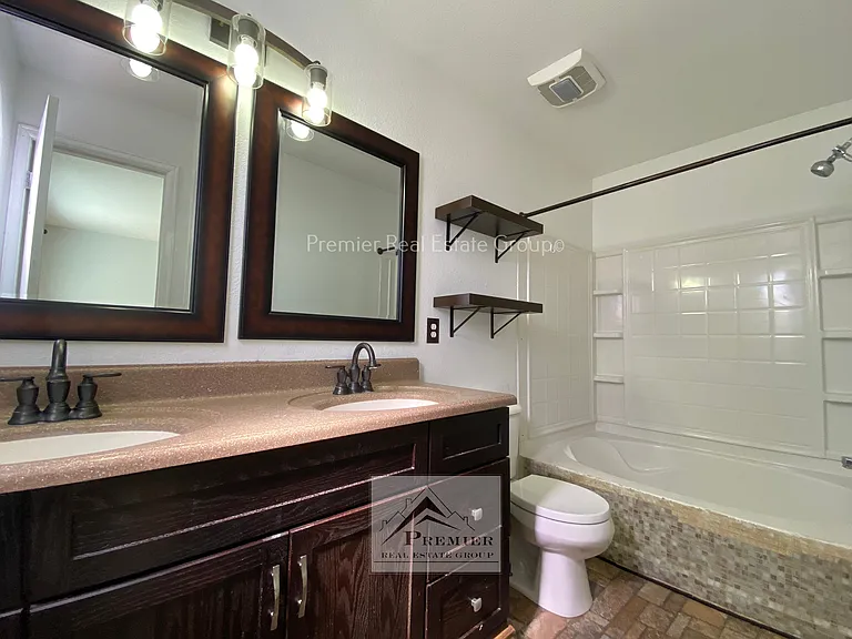 865 Winebrook Way — Photo 12