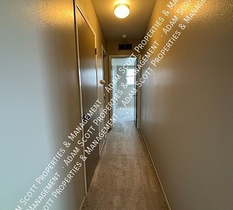 4th image of 1316 Southwestern Dr APT 4