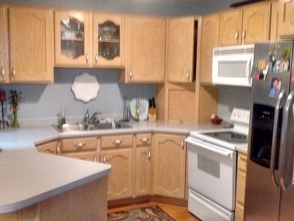 4th image of 1394 W Countrywood Ln