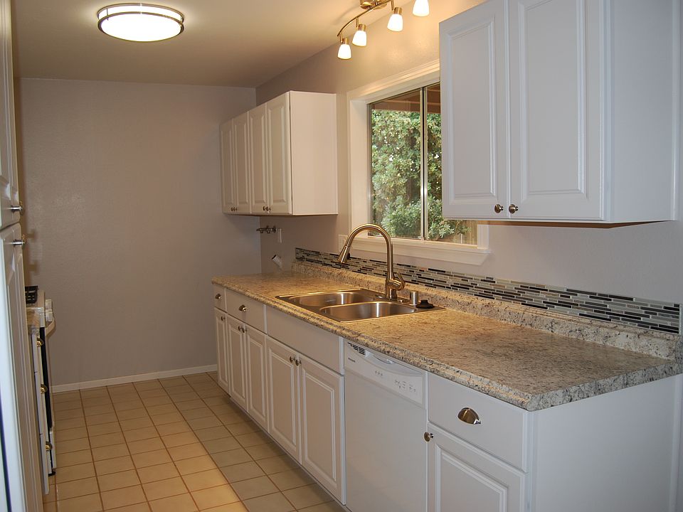 1st image of 1334 Kent Ave