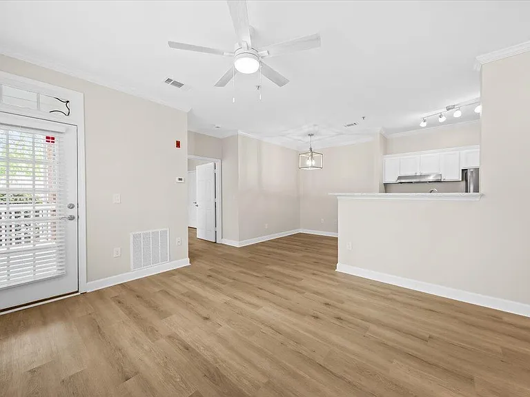 45 Sycamore Ave #1011 — Photo 6