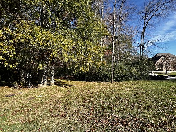 4th image of 0 Wellington Dr Lot 17