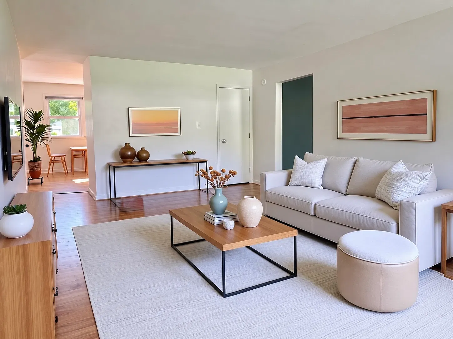 2 bed, 1010 sqft, $1,695 — Photo 1