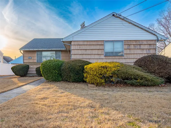 89 Virginia Avenue, Hempstead, NY 11550