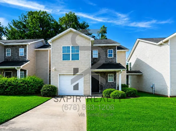 625 Carlton Pointe Dr, Palmetto, GA 30268