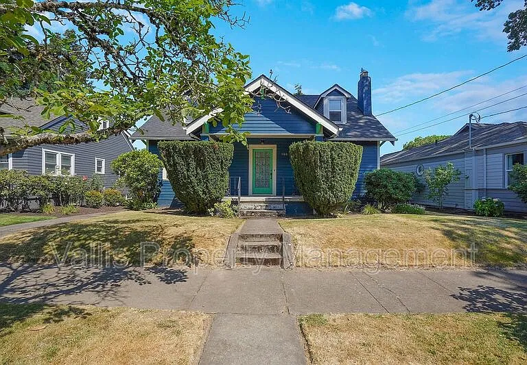 1760 Winter St SE — Photo 1