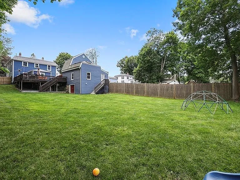 55 Summit St — Photo 20