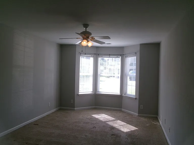 212 McKendree Ln — Photo 9