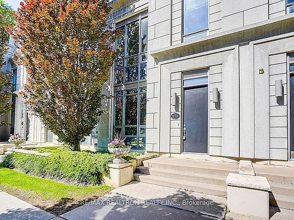 3rd image of 274 Duplex Ave