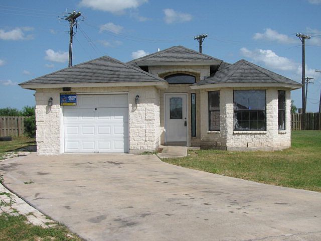 1st image of 3300 Resaca Vista Dr