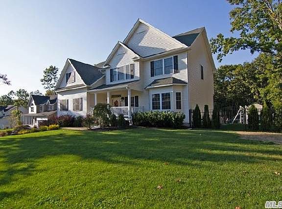 3rd image of 9 Newport Ct