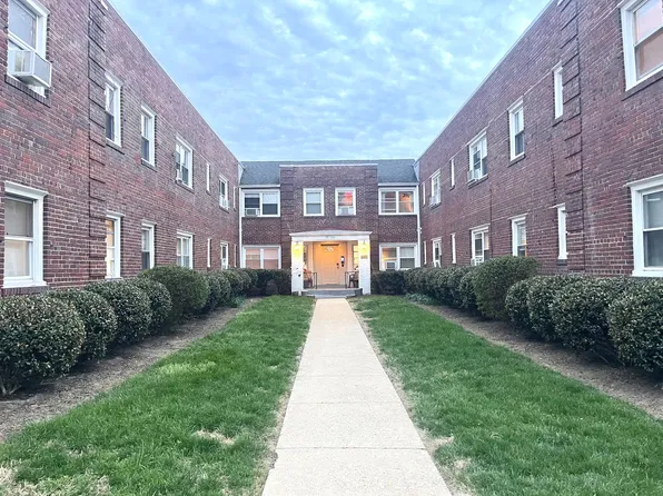 220 Allison St NW, 220 Allison St NW APT 207, Washington, DC 20011