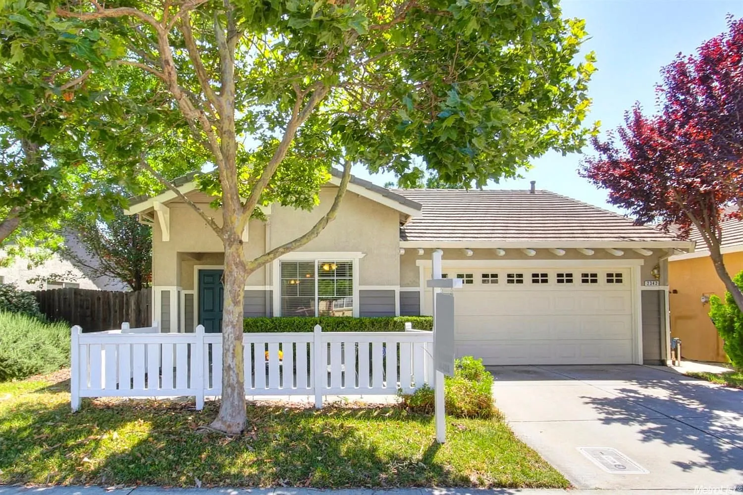 2342 Roualt St photo 1