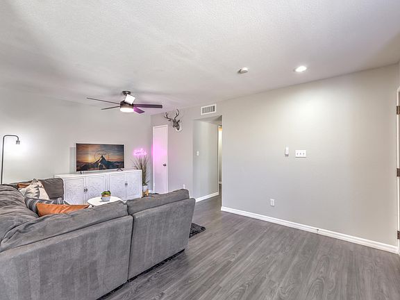 5th image of 4691 Monterey Cir Unit 1