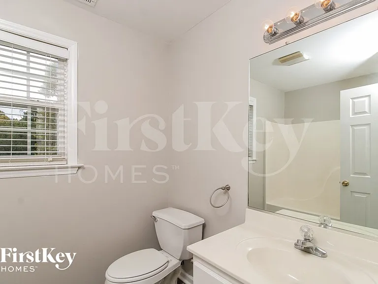 6590 Lake Dale Way — Photo 14