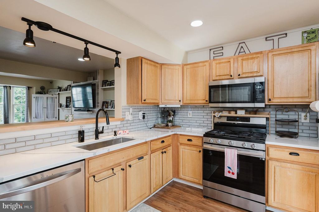 12 White Laurel Ct, Baltimore, MD - View 6