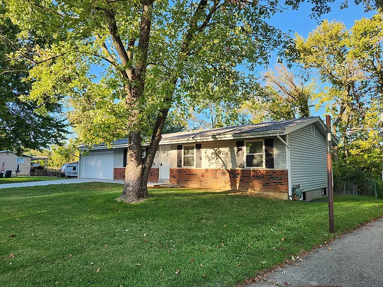 1732 Christine Dr — Photo 3