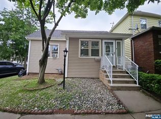 14 Garden St, Ridgefield Park, NJ 07660