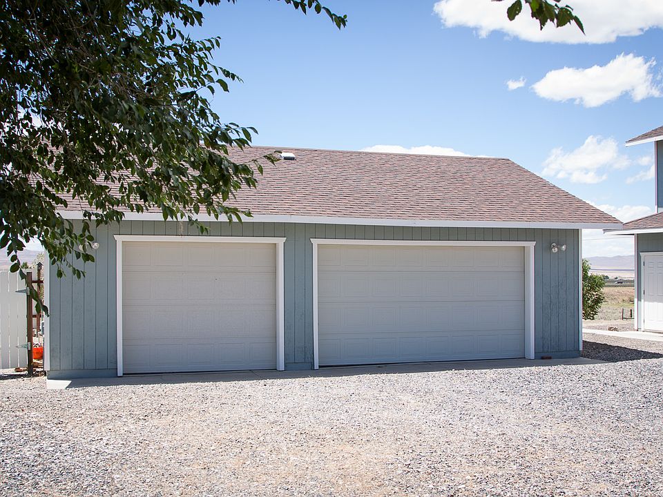 Detached Three Car Garage