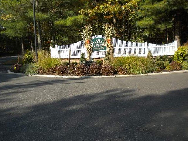 1st image of 26 Lakeview Dr #7