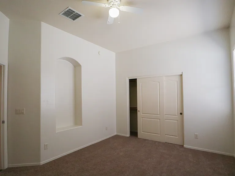 1022 W Blue Crest Dr — Photo 14