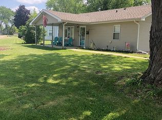1828 Burry Circle Dr, Crest Hill, IL 60403