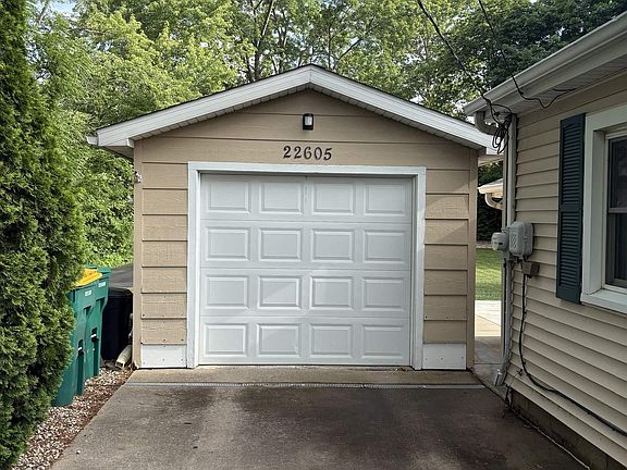 4th image of 22605 Veterans Rd
