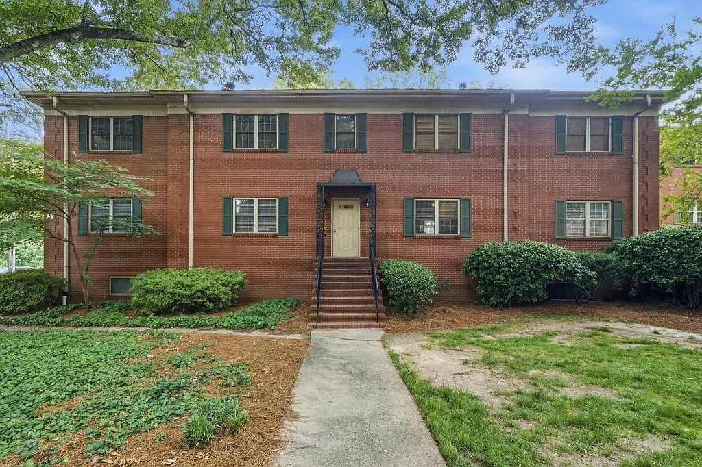 2 bed, 1.5 bath, 1188 sqft, $1,950 — Photo 3