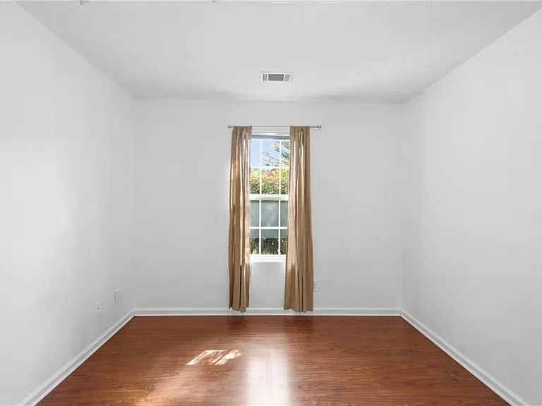 575 Chandon Way — Photo 11
