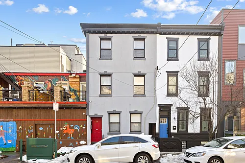 106 W Thompson St Photo 1