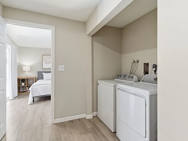 305 N Conrad Ave — Photo 21