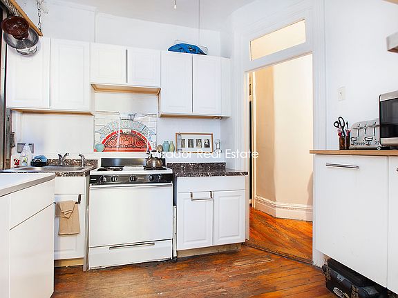 3rd image of 66 W 9th St APT 44