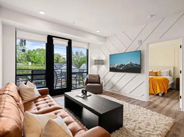 615 W Peace St #207, Raleigh, NC 27605