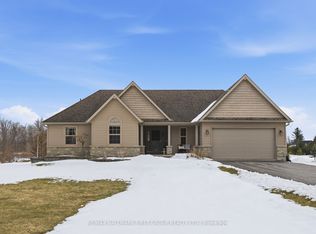 27 Charles Rd, Tweed, ON K0K 3J0