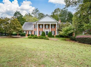 1640 Lazy River Ln, Sandy Springs, GA 30350