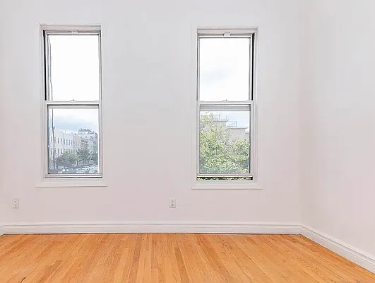 Rented by Century 21 Premier  | media 10