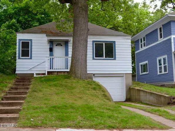 1240 Dickinson St SE, Grand Rapids, MI 49507