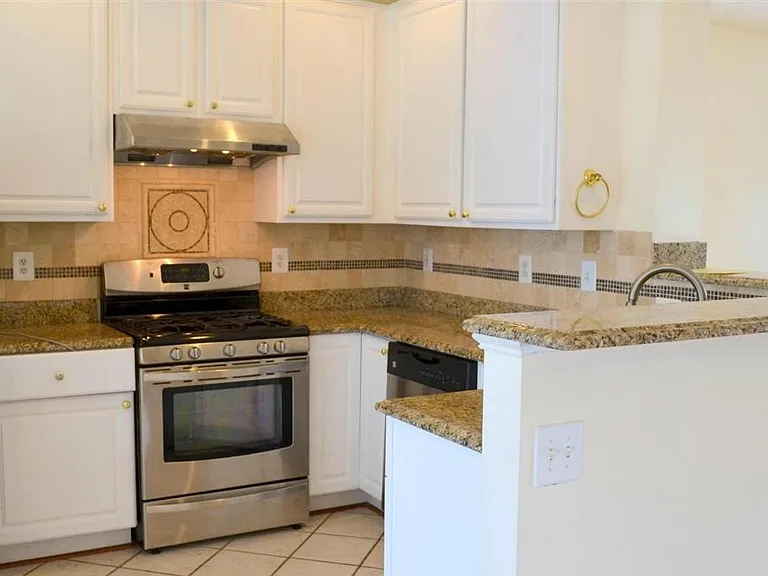6863 Drifton Ct — Photo 9