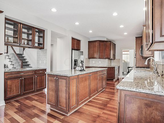 5th image of 8960 Gilg St